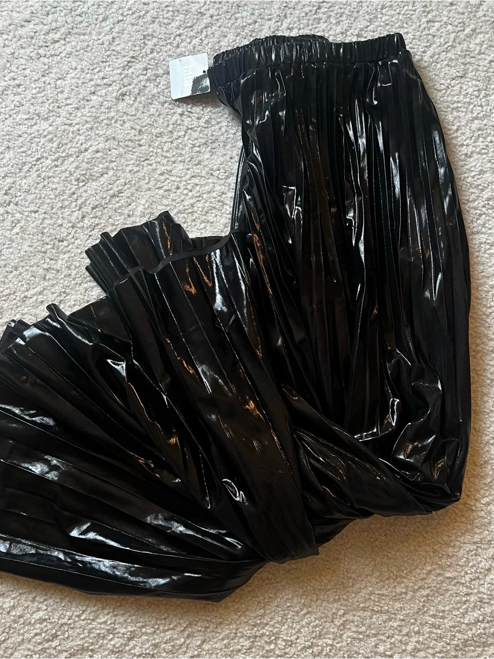 Black Metallic Pleated Maxi Skirt - Picture 2 of 4